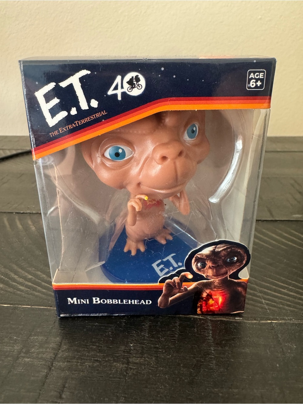 E.T. The Extra-Terrestrial Mini Bobblehead - Brown with Blue Base